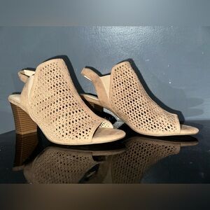 Elegant Tan Women's Heeled Sandals